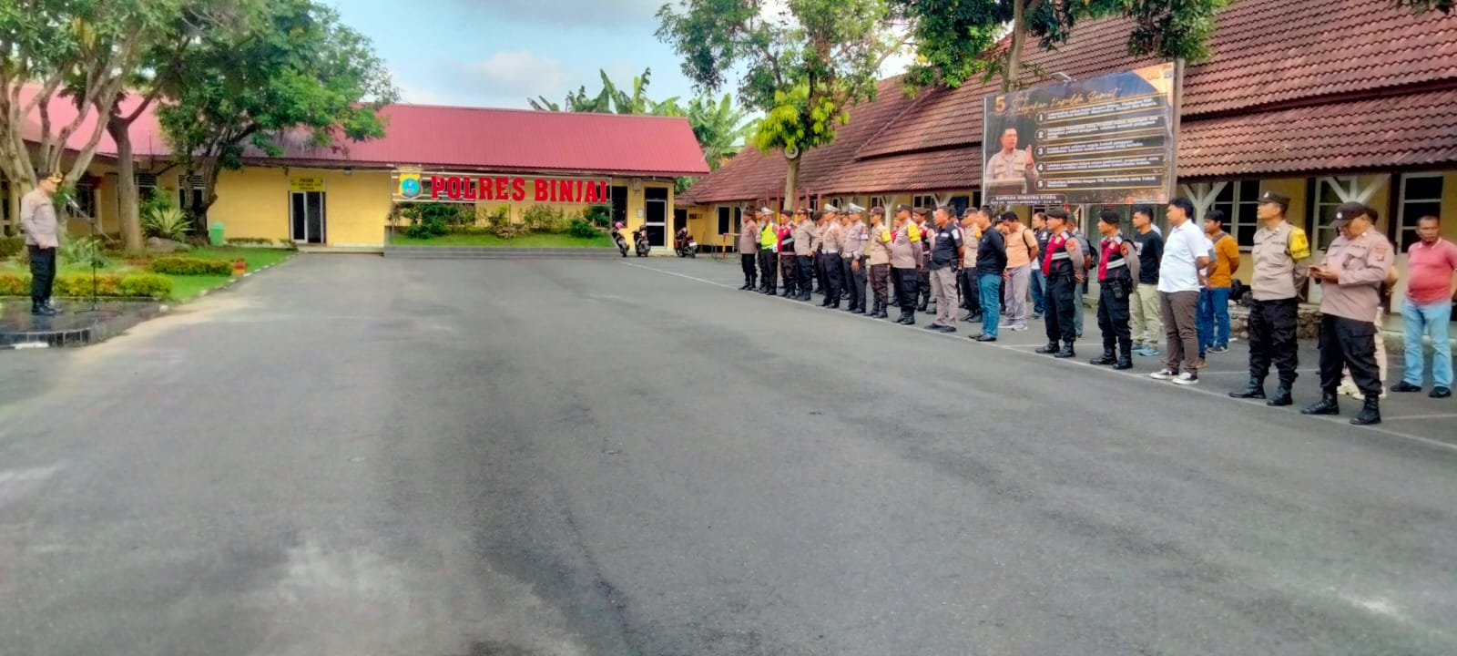 Polres Binjai kawal Paslon Walikota/Wakil Walikota Binjai Menuju Hotel Santika Medan